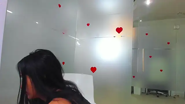 Queenrafaella online show from 15, 5, 2026