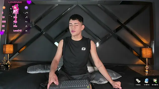 Snapshot of ander_deimond_ chatting on 10, 12, 2024 ander deimond  online show from 10, 12, 2024