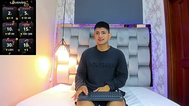 Snapshot of ander_deimond_ chatting on 7, 1, 2025 ander deimond  online show from 7, 1, 2025