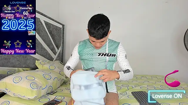 Snapshot of ander_deimond_ chatting on 10, 9, 2025 ander deimond  online show from 10, 9, 2025