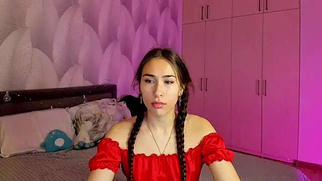 Snapshot of Bambiii_bby chatting on 4, 12, 2024 Bambiii bby online show from 4, 12, 2024