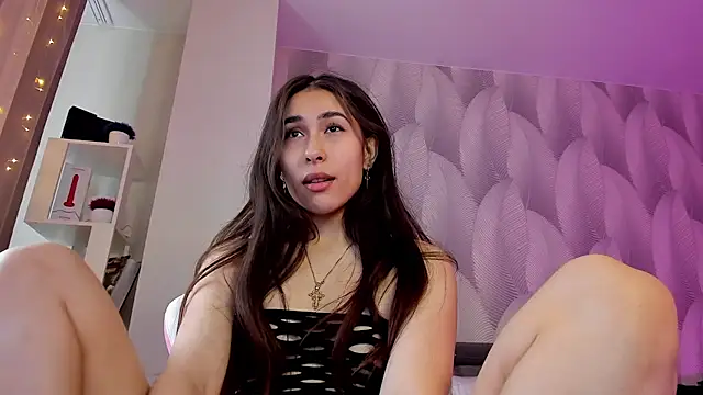 Snapshot of Bambiii_bby chatting on 12, 1, 2025 Bambiii bby online show from 12, 1, 2025