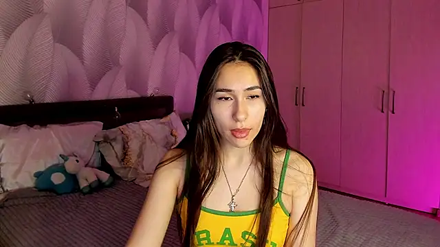 Snapshot of Bambiii_bby chatting on 21, 1, 2025 Bambiii bby online show from 21, 1, 2025