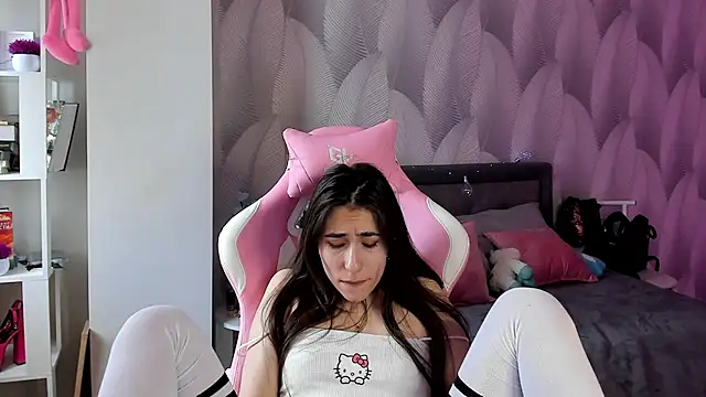 Snapshot of Bambiii_bby chatting on 14, 2, 2025 Bambiii bby online show from 14, 2, 2025