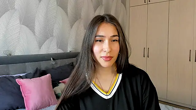 Snapshot of Bambiii_bby chatting on 24, 2, 2025 Bambiii bby online show from 24, 2, 2025