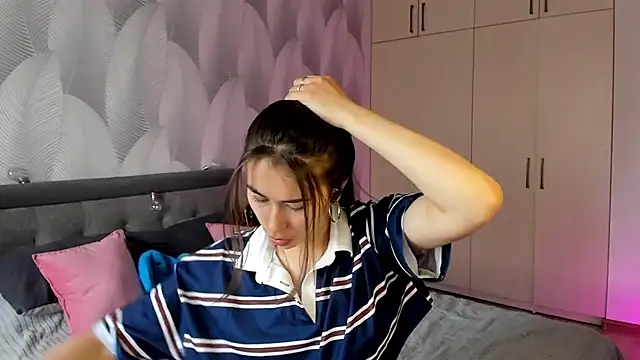 Snapshot of Bambiii_bby chatting on 9, 9, 2025 Bambiii bby online show from 9, 9, 2025