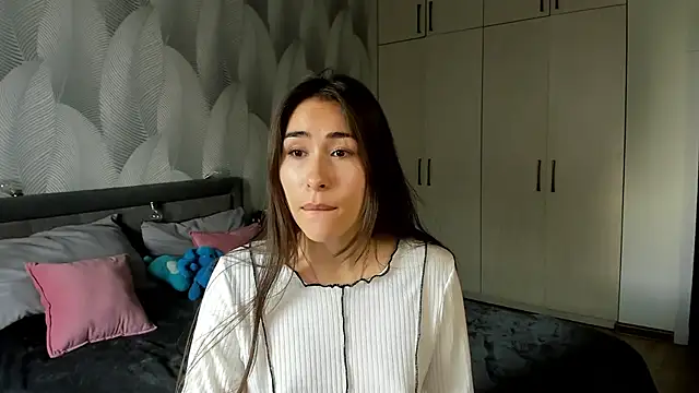 Snapshot of Bambiii_bby chatting on 18, 9, 2025 Bambiii bby online show from 18, 9, 2025