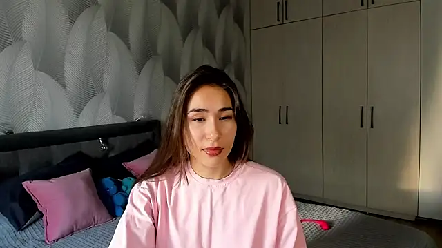 Snapshot of Bambiii_bby chatting on 26, 9, 2025 Bambiii bby online show from 26, 9, 2025