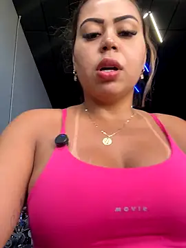 Snapshot of lariic chatting on 1, 10, 2025 lariic online show from 1, 10, 2025