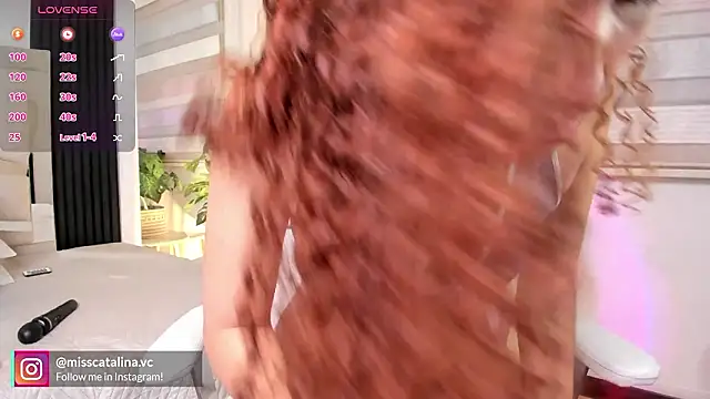 miss catalinaa online show from 5, 2, 2026