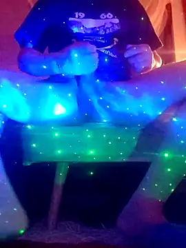 Snapshot of HungJonny99 chatting on 2, 3, 2025 HungJonny99 online show from 2, 3, 2025