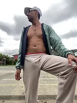 Snapshot of dantedesirexx chatting on 27, 2, 2025 dantedesirexx online show from 27, 2, 2025