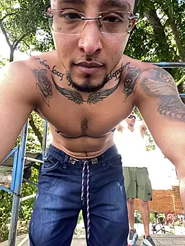 Snapshot of dantedesirexx chatting on 20, 6, 2026 dantedesirexx online show from 20, 6, 2026