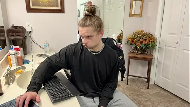 Snapshot of DaddydayDrinkzz chatting on 17, 2, 2025 DaddydayDrinkzz online show from 17, 2, 2025