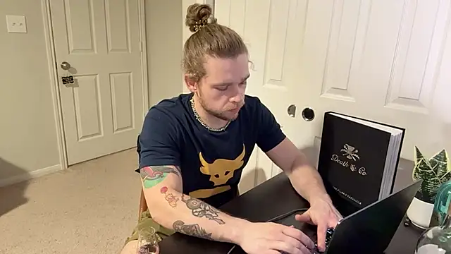 Snapshot of DaddydayDrinkzz chatting on 1, 3, 2025 DaddydayDrinkzz online show from 1, 3, 2025