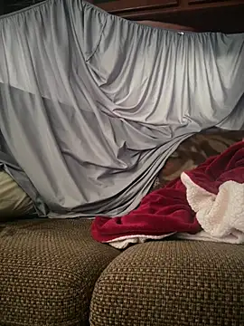 Snapshot of devinshd chatting on 21, 4, 2026 devinshd online show from 21, 4, 2026