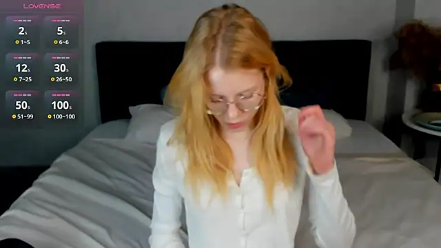 Esme Runn online show from 8, 4, 2026