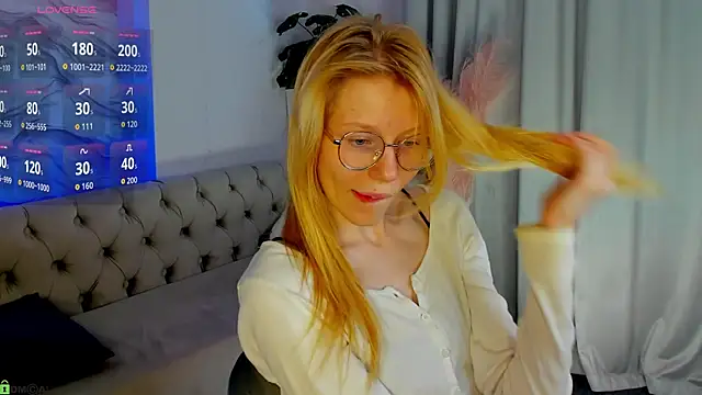 Snapshot of Esme_Runn chatting on 11, 6, 2026 Esme Runn online show from 11, 6, 2026