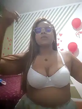 Evabigass online show from 15, 2, 2025