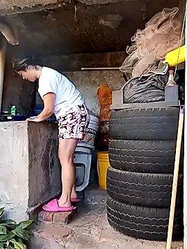 Elvishcassie  online show from 22, 1, 2025