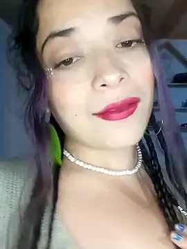 Elvishcassie  online show from 12, 2, 2025