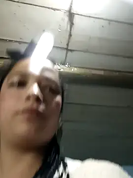 Elvishcassie  online show from 7, 3, 2025