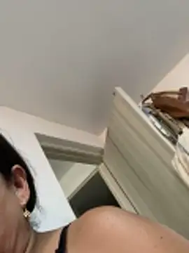 Snapshot of siri_duque chatting on 12, 11, 2025 siri duque online show from 12, 11, 2025