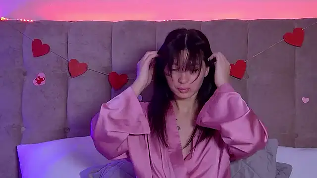 AlexandraBloom online show from 13, 2, 2025