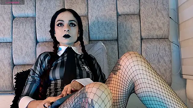 Alice noir online show from 15, 4, 2026