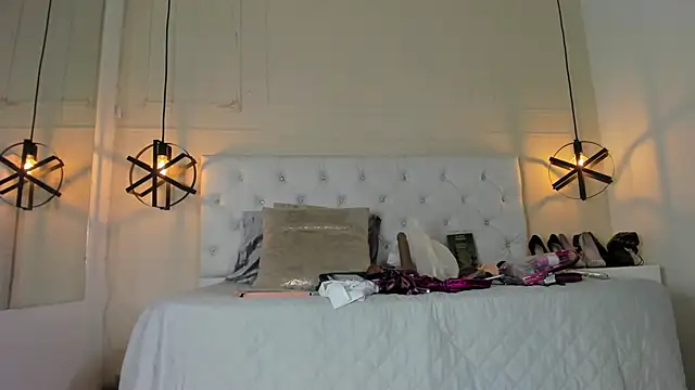 Snapshot of Slut_Milf_ chatting on 9, 1, 2025 Slut Milf  online show from 9, 1, 2025