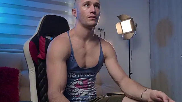 Snapshot of AxelFairchaild chatting on 12, 5, 2026 AxelFairchaild online show from 12, 5, 2026