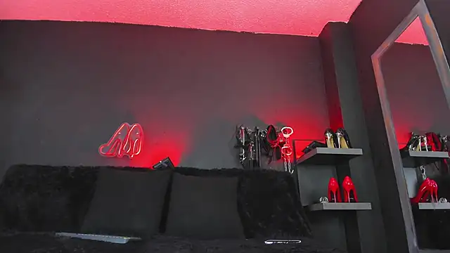 DelaneyStone online show from 14, 12, 2025