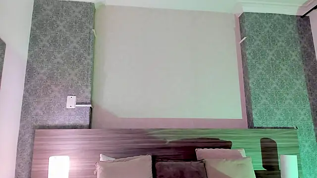 Mistyca online show from 8, 4, 2026