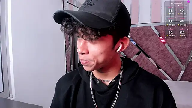 Snapshot of AkazaBoy_ chatting on 16, 5, 2026 AkazaBoy online show from 16, 5, 2026