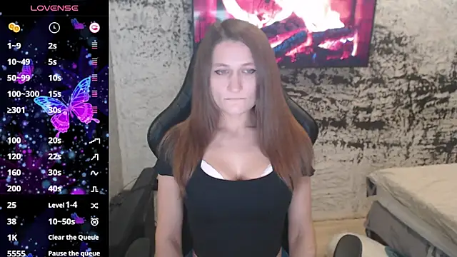 Snapshot of PamelaYoun chatting on 4, 11, 2025 PamelaYoun online show from 4, 11, 2025