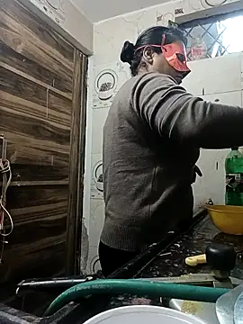 Punjabi beauty123 online show from 5, 12, 2025