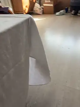 daubine46 online show from 17, 4, 2026