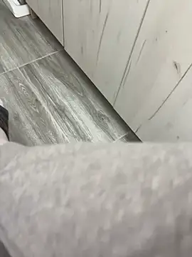 daubine46 online show from 18, 4, 2026