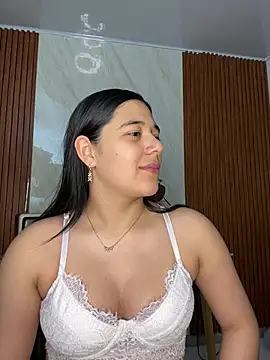 Snapshot of floriamANDjazmin chatting on 4, 7, 2026 floriamANDjazmin online show from 4, 7, 2026