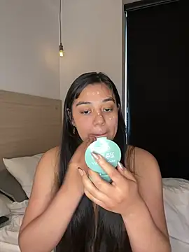 Snapshot of floriamANDjazmin chatting on 31, 7, 2026 floriamANDjazmin online show from 31, 7, 2026
