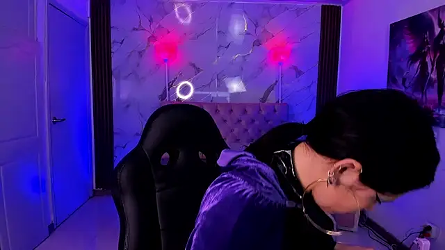 AuroraDiaz online show from 21, 11, 2025