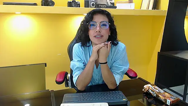 Snapshot of LeeThompson_ chatting on 19, 12, 2024 LeeThompson  online show from 19, 12, 2024