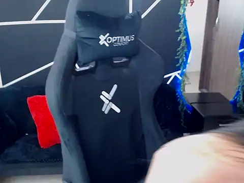 LUCY LI online show from 11, 9, 2025