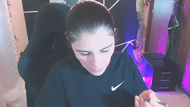 LUCY LI online show from 21, 4, 2026