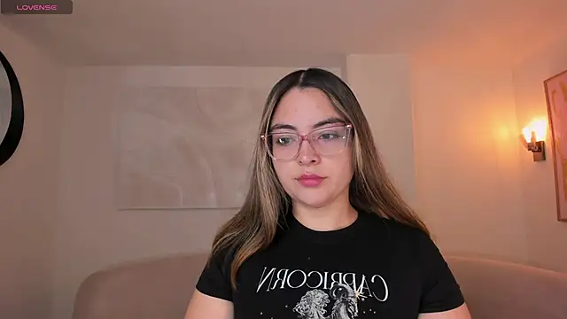 Snapshot of AllisonRogersX chatting on 9, 6, 2026 AllisonRogersX online show from 9, 6, 2026