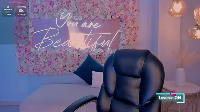 MaddisonLowe online show from 11, 11, 2025