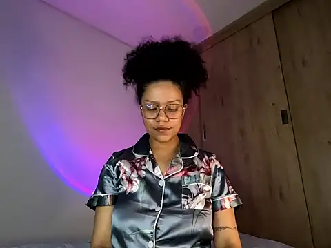 Snapshot of Ale_xandra chatting on 25, 4, 2026 Ale xandra online show from 25, 4, 2026