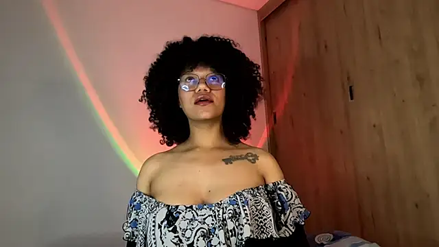 Snapshot of Ale_xandra chatting on 30, 5, 2026 Ale xandra online show from 30, 5, 2026