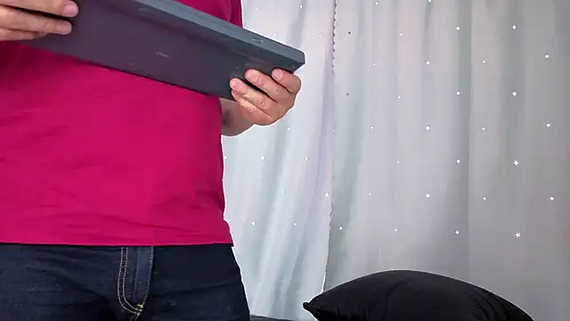 Chrisda18 online show from 9, 3, 2026