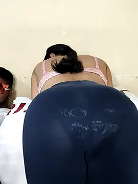 Snapshot of Hot_Bhabi08 chatting on 15, 4, 2026 Hot Bhabi08 online show from 15, 4, 2026